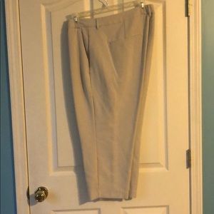 Old navy Harper trousers size 20 cream
